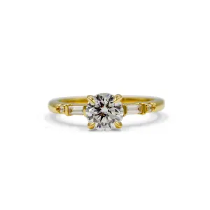 14ky .20ctw Round & Baguette Diamond Ring