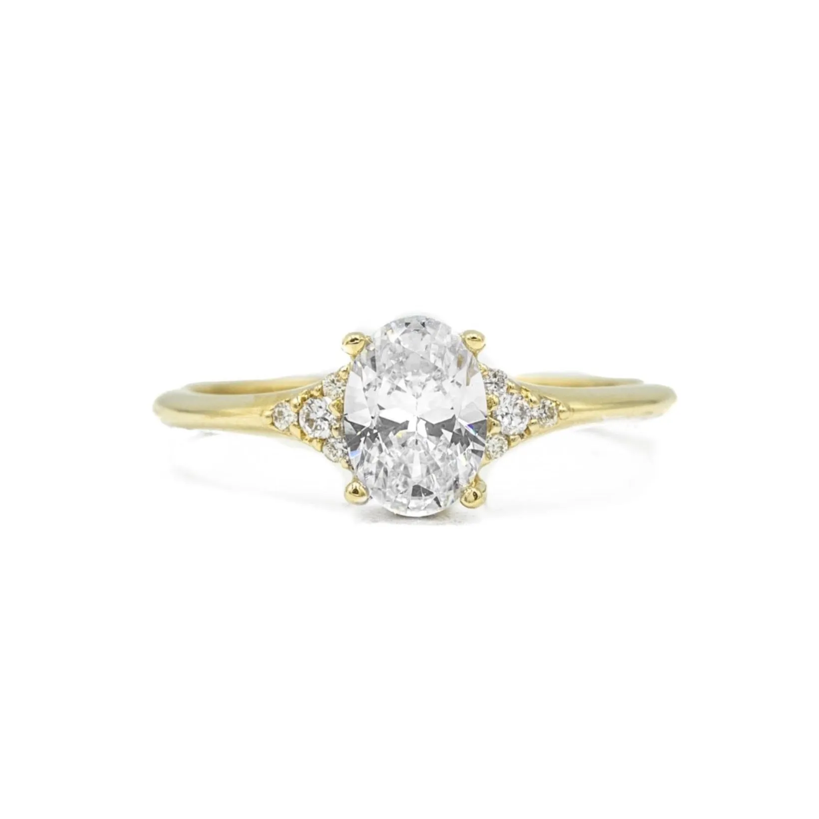 14ky Oval-Shaped Encrusted Tapered Diamond Ring