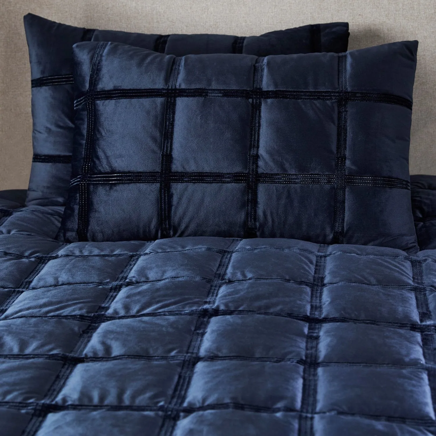 Brighton Square Navy Velvet Duvet Set