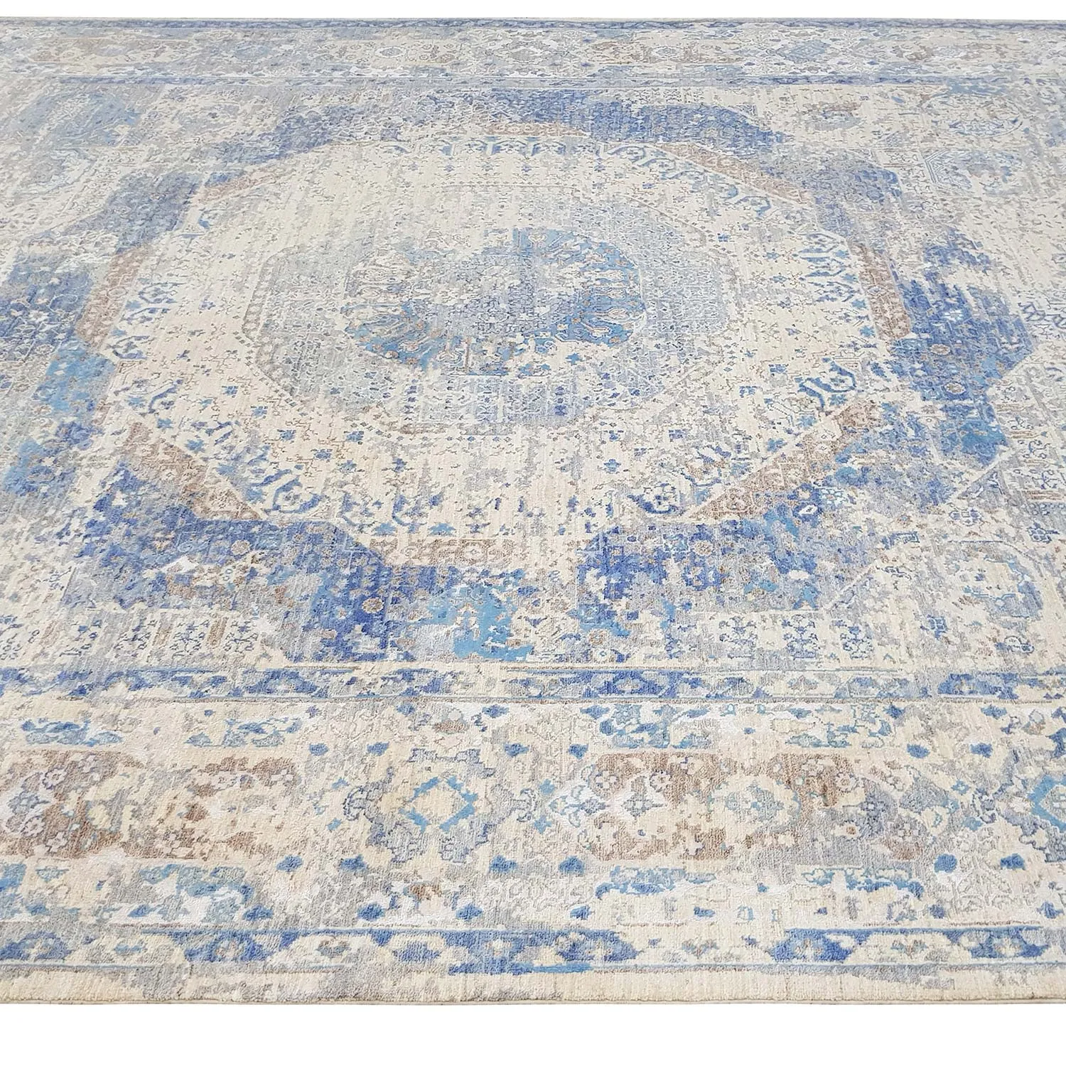 Ivory Traditional Wool Silk Blend Rug - 9'2" x 12'3"