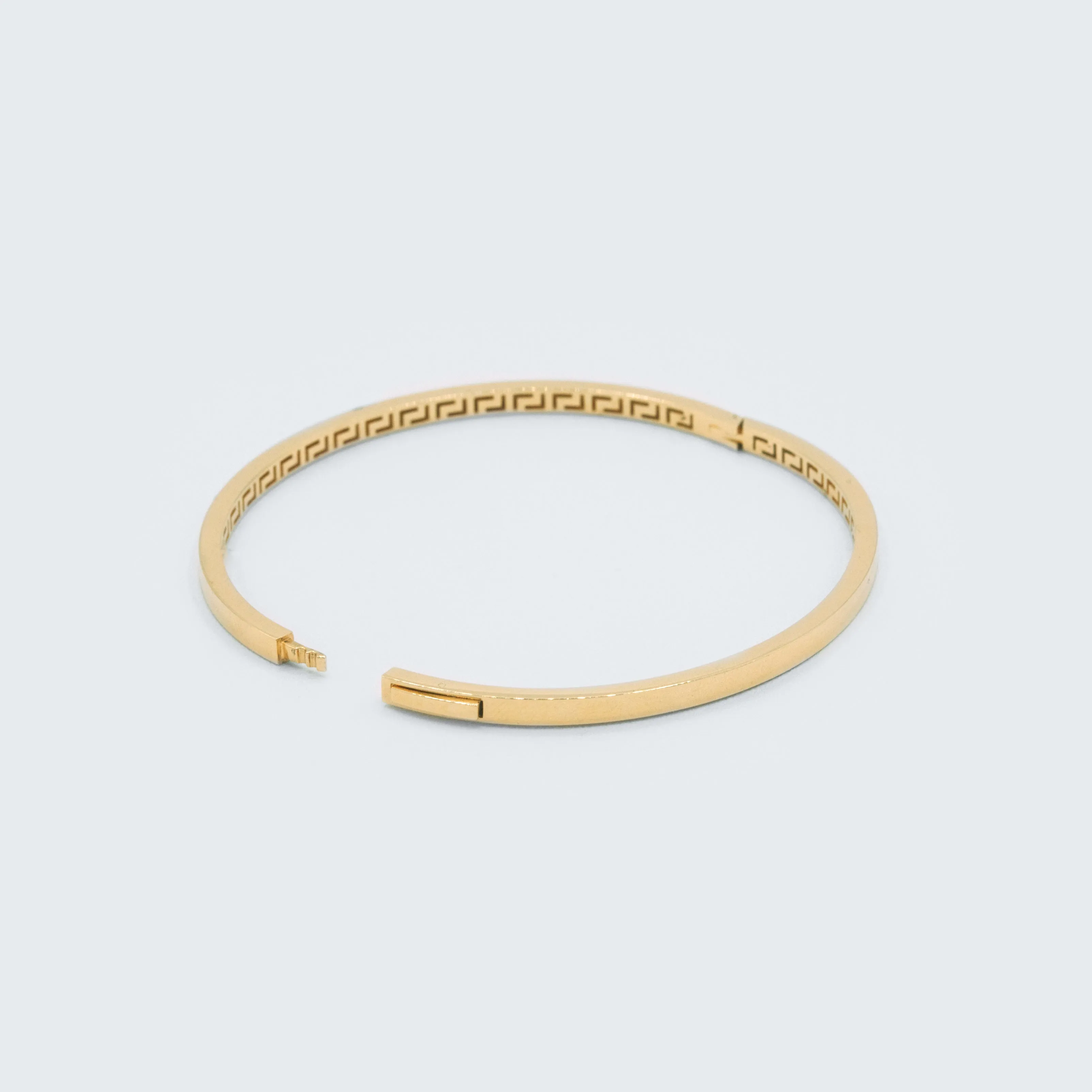 Minimal Gold Bangle