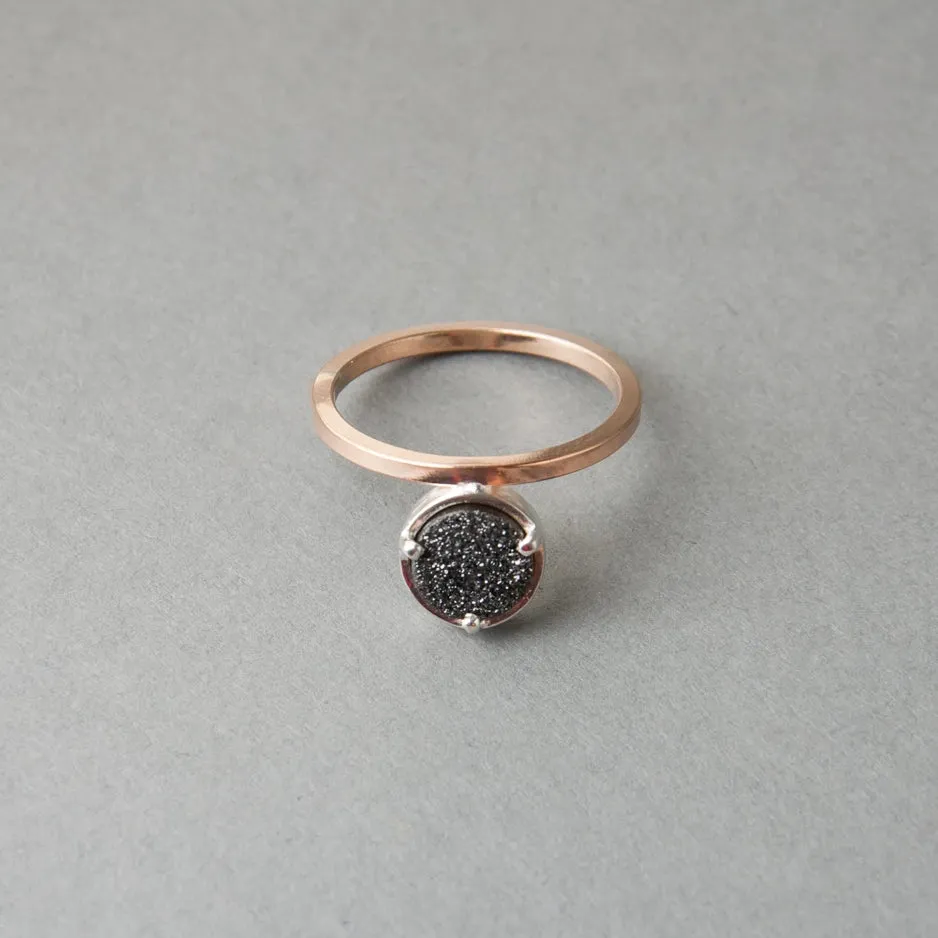 MOMENT RING WITH DRUZY