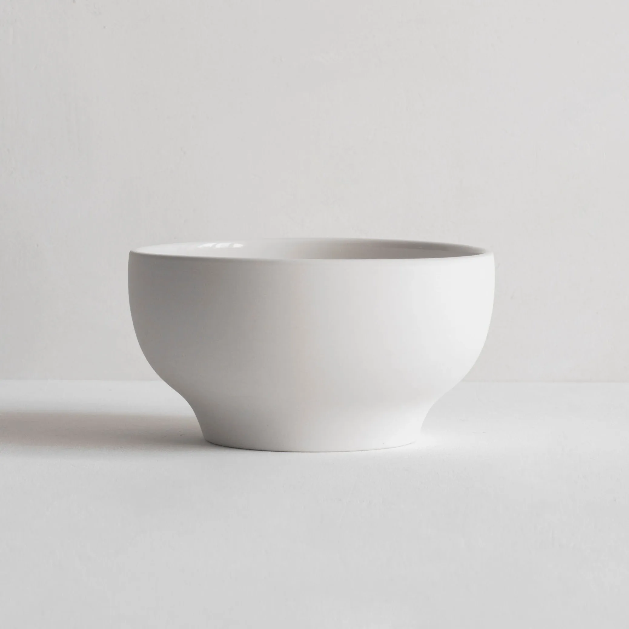 Porcelain Simple Bowls (Unglazed Exterior)